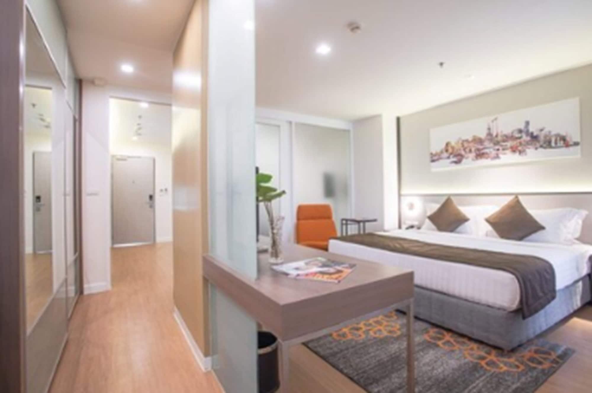 Parkroyal Suites Банкок Екстериор снимка