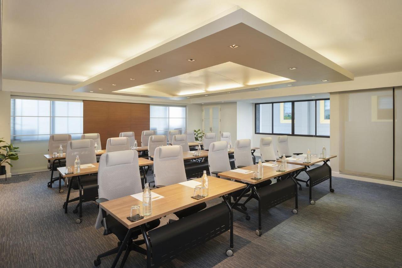 Parkroyal Suites Банкок Екстериор снимка