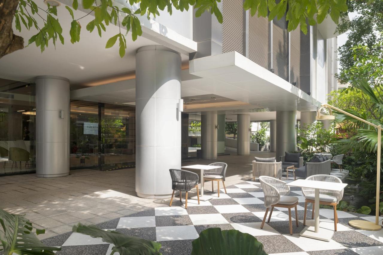 Parkroyal Suites Банкок Екстериор снимка