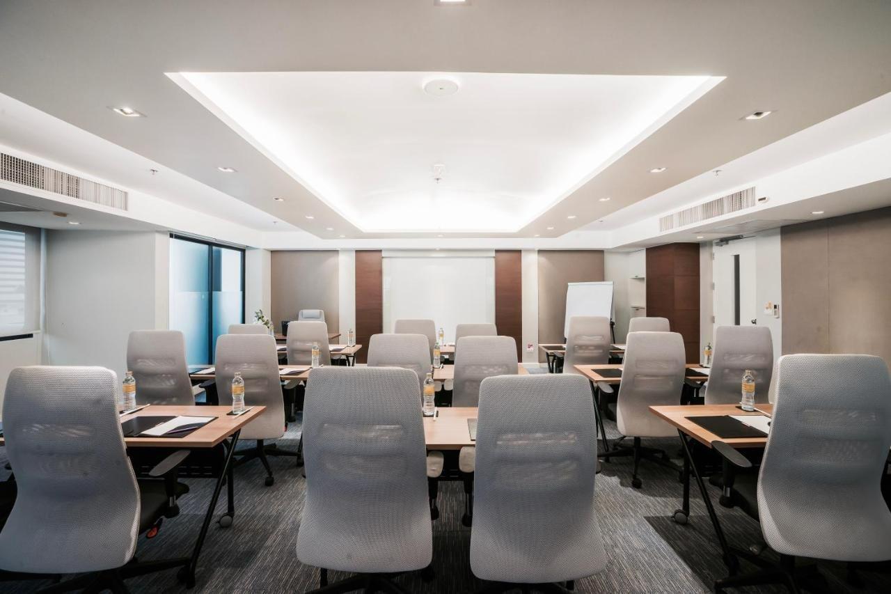 Parkroyal Suites Банкок Екстериор снимка