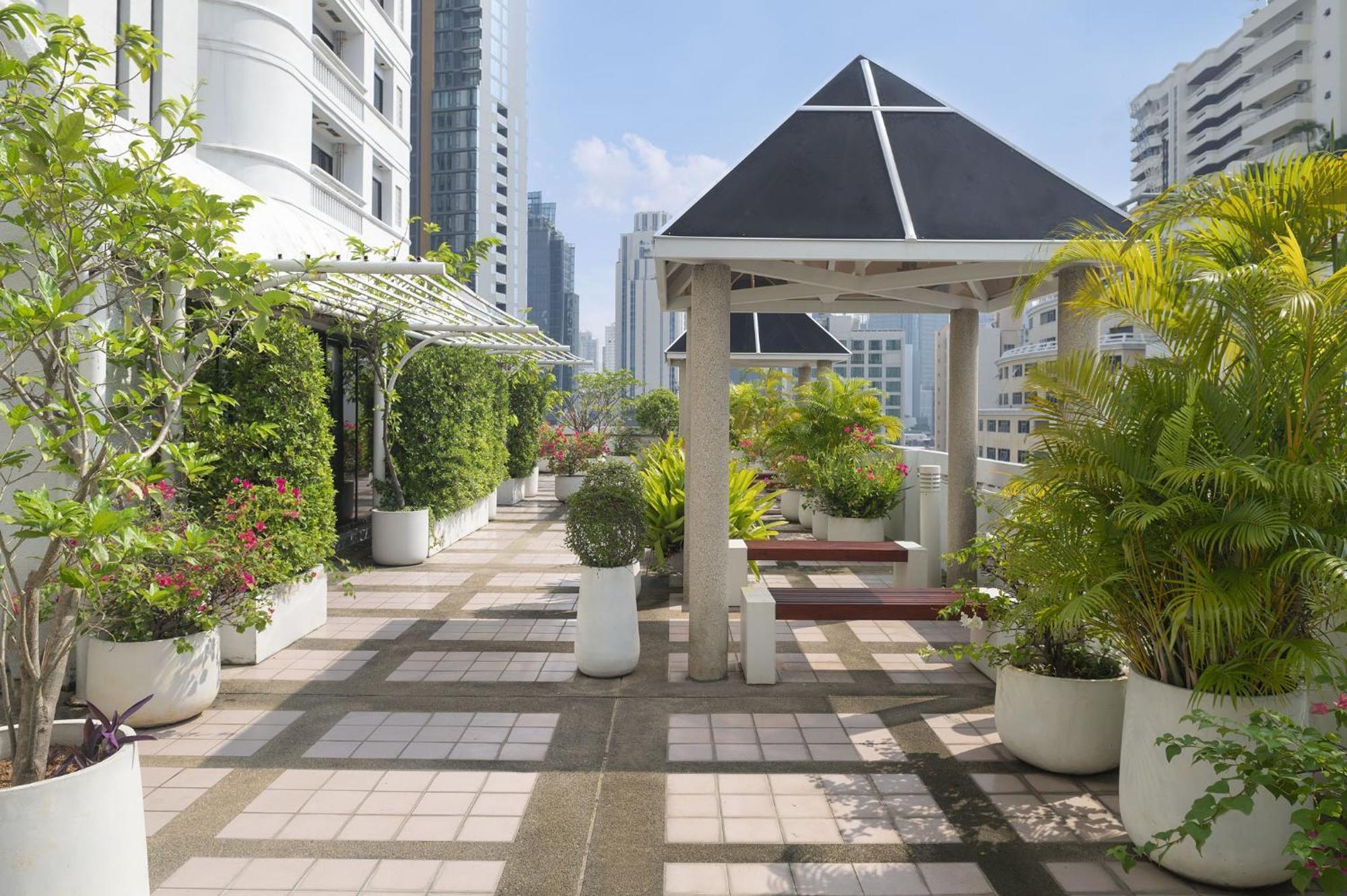 Parkroyal Suites Банкок Екстериор снимка