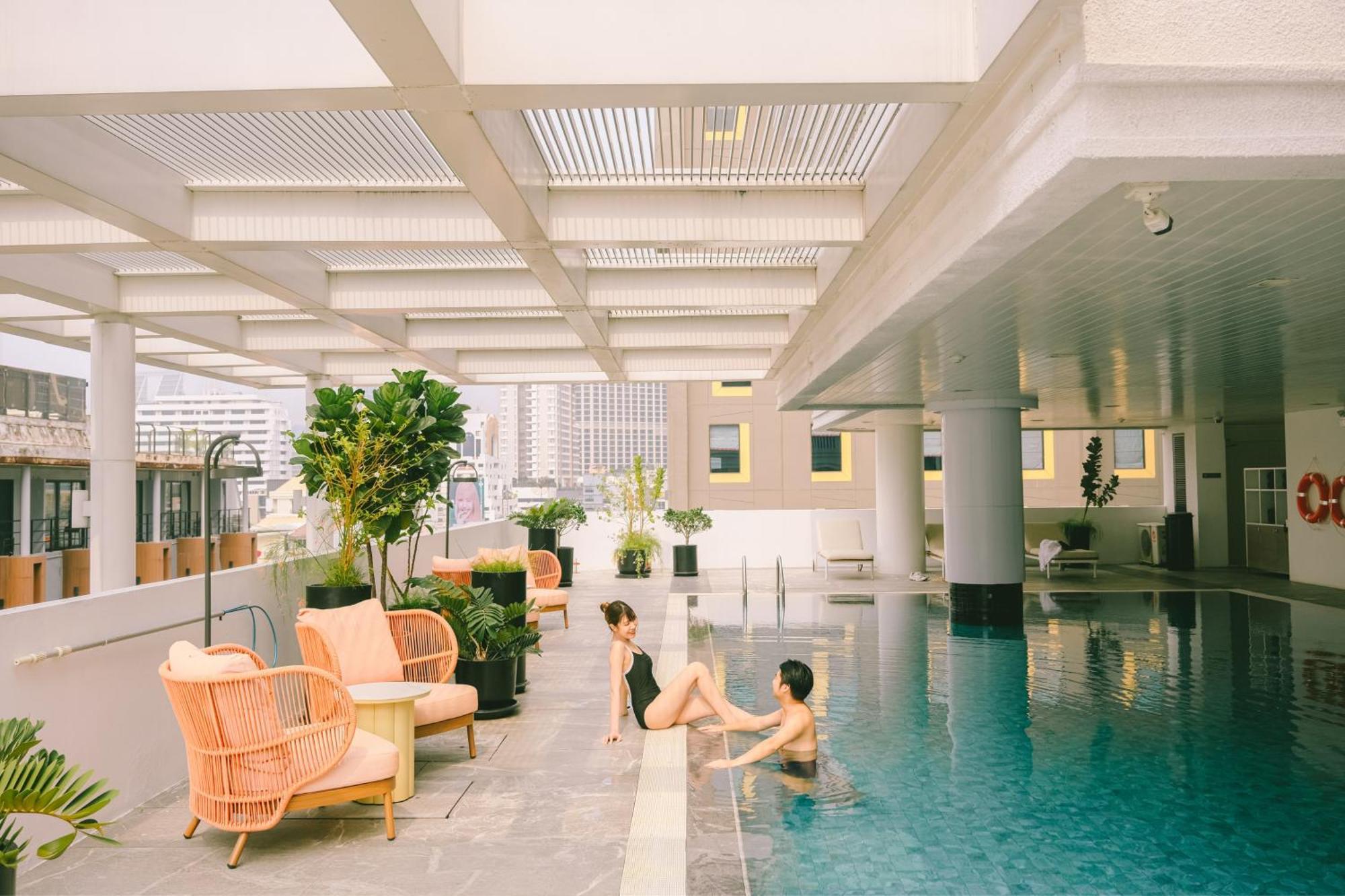 Parkroyal Suites Банкок Екстериор снимка