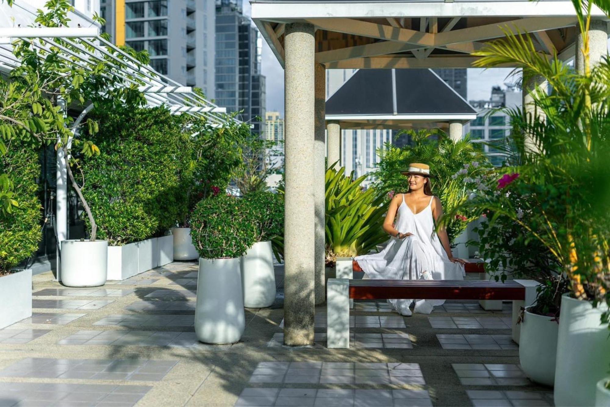 Parkroyal Suites Банкок Екстериор снимка