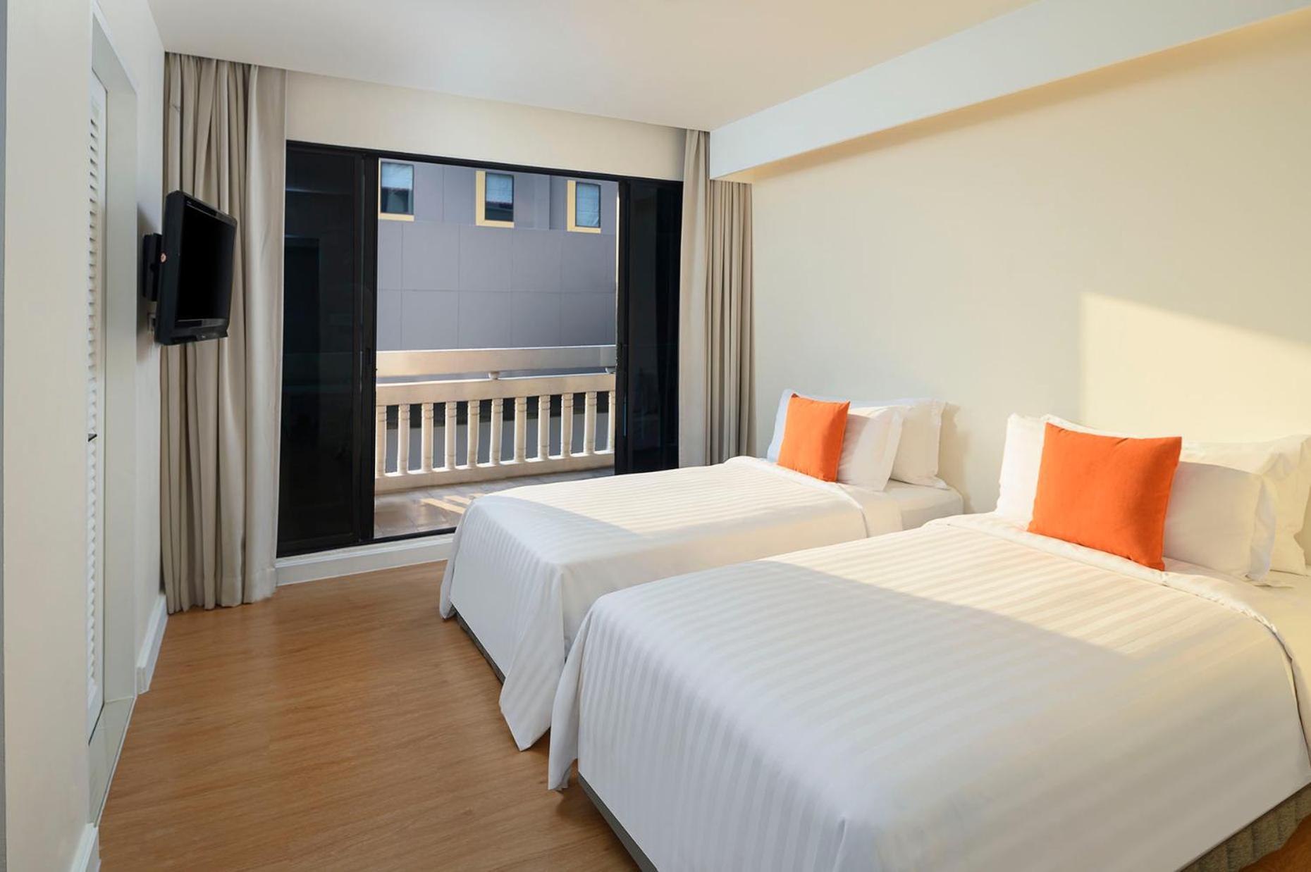 Parkroyal Suites Банкок Екстериор снимка